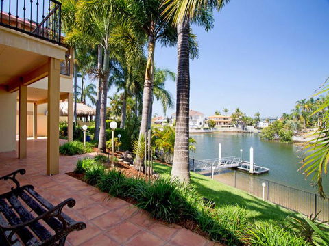 Waterfront Sorrento - Accommodation in Surfers Paradise 0
