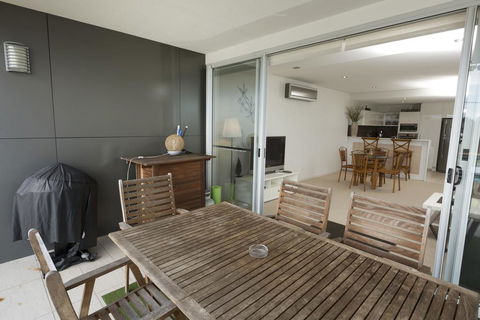 Waterline 202 - Accommodation in Surfers Paradise 2