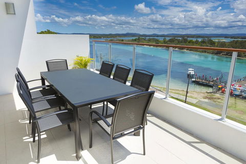 Waterline Penthouse 304 - Accommodation in Surfers Paradise 2