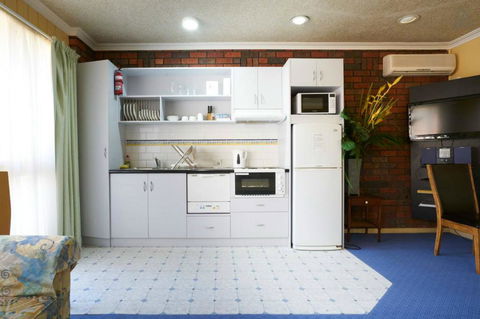 Cottages For Two - Accommodation in Surfers Paradise 4