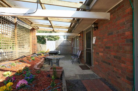 Cottages For Two - Accommodation in Surfers Paradise 3