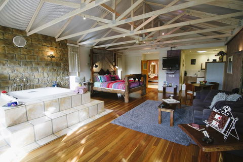 Ditto Daddy's - Accommodation in Surfers Paradise 16