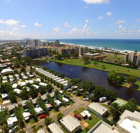 Alex Beach Cabins and Tourist Park - Accommodation in Surfers Paradise