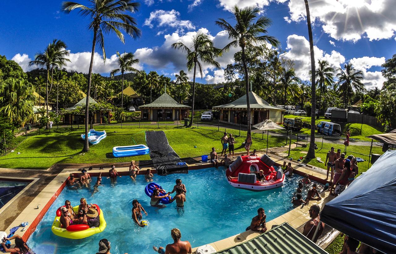 Airlie Beach QLD Accommodation in Surfers Paradise