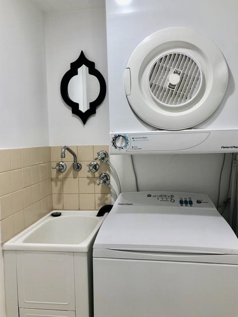 NOMAD - Luxe Apartment - Accommodation in Surfers Paradise 40