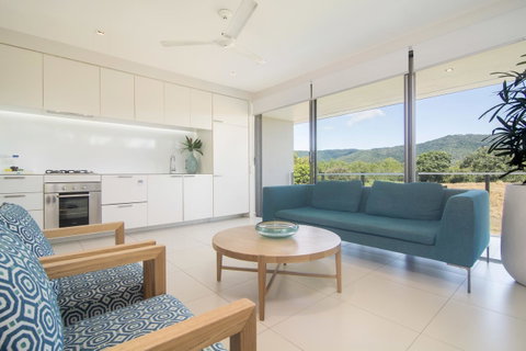 Pool Resort Port Douglas - Accommodation in Surfers Paradise 13
