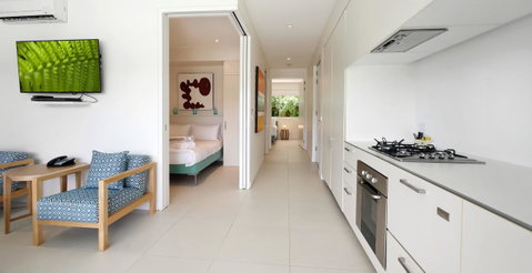 Pool Resort Port Douglas - Accommodation in Surfers Paradise 14