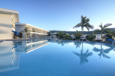 Pool Resort Port Douglas - Accommodation in Surfers Paradise 1