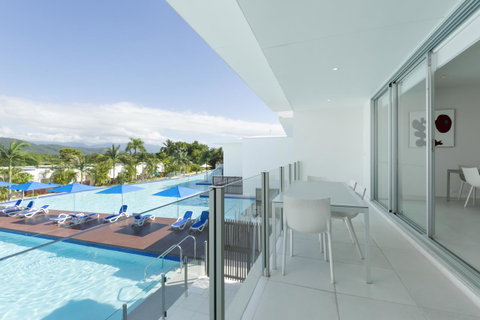 Pool Resort Port Douglas - Accommodation in Surfers Paradise 26