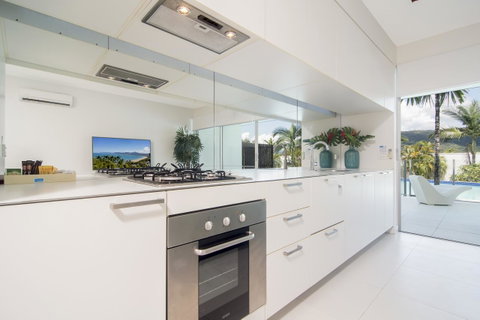 Pool Resort Port Douglas - Accommodation in Surfers Paradise 8
