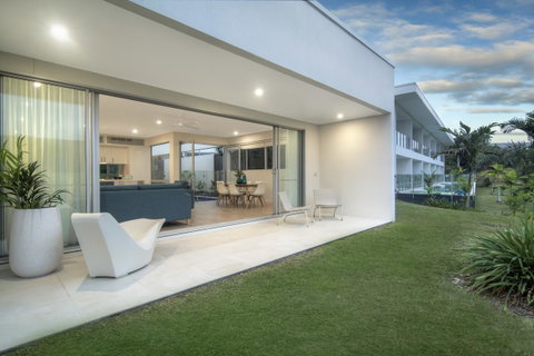 Pool Resort Port Douglas - Accommodation in Surfers Paradise 41
