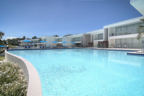 Pool Resort Port Douglas - Accommodation in Surfers Paradise 3