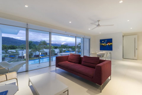 Pool Resort Port Douglas - Accommodation in Surfers Paradise 17