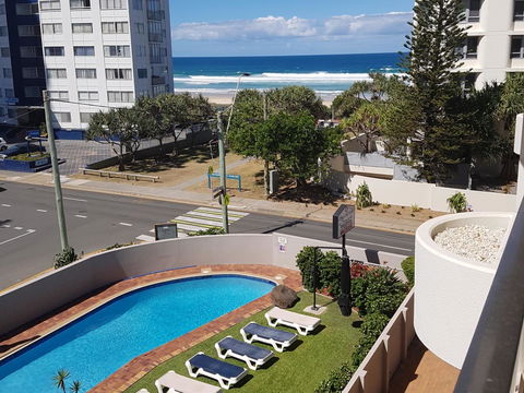Surfers Chalet - Accommodation in Surfers Paradise 14