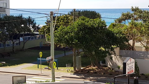 Surfers Chalet - Accommodation in Surfers Paradise 20