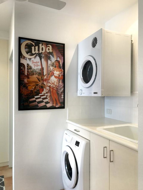 [ ANDY'S BEACH HOUSE ] - Accommodation in Surfers Paradise 37