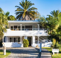 Jamaica Beach House - Accommodation in Surfers Paradise