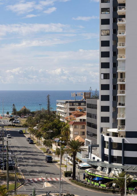 Qube Broadbeach - Accommodation in Surfers Paradise 8