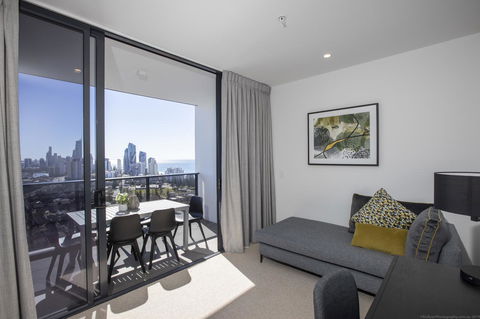 Qube Broadbeach - Accommodation in Surfers Paradise 3