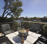 Bribie Island Canal Holiday Destination - Accommodation in Surfers Paradise