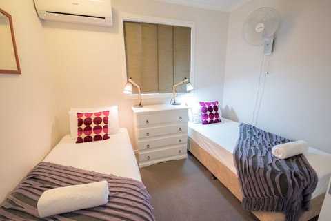 Airlie Apartments - Accommodation in Surfers Paradise 13