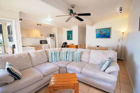 Airlie Apartments - Accommodation in Surfers Paradise 10