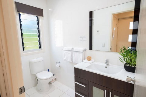 Airlie Apartments - Accommodation in Surfers Paradise 22