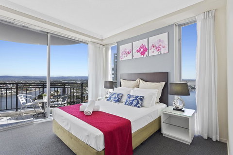 Beach Stay - Ocean & Riverview Resort Chevron Renaissance Central Surfers Paradise - Accommodation in Surfers Paradise 8