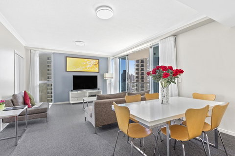 Beach Stay - Ocean & Riverview Resort Chevron Renaissance Central Surfers Paradise - Accommodation in Surfers Paradise 10