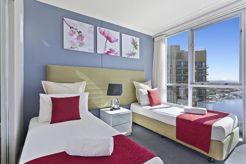Beach Stay - Ocean & Riverview Resort Chevron Renaissance Central Surfers Paradise - Accommodation in Surfers Paradise 9