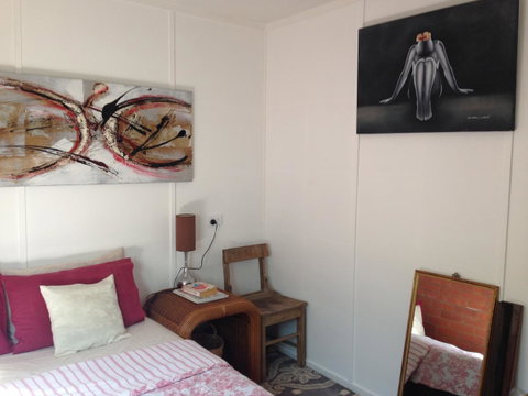 XYL Pets Friendly Seaside Boutique Guesthouse - Accommodation in Surfers Paradise 13