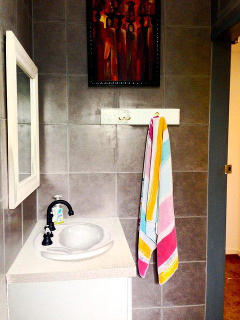 XYL Pets Friendly Seaside Boutique Guesthouse - Accommodation in Surfers Paradise 4