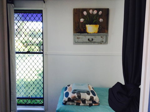 XYL Pets Friendly Seaside Boutique Guesthouse - Accommodation in Surfers Paradise 7