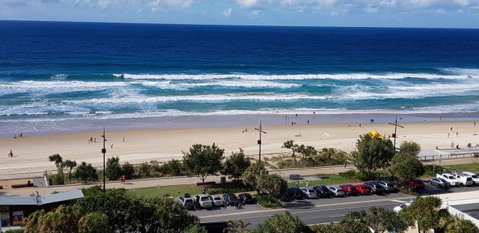 APR Private SUITES MOROC By The Beach - Accommodation in Surfers Paradise 12