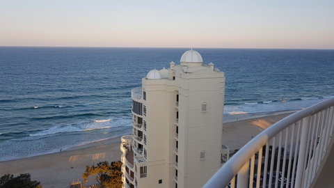 APR Private SUITES MOROC By The Beach - Accommodation in Surfers Paradise 21