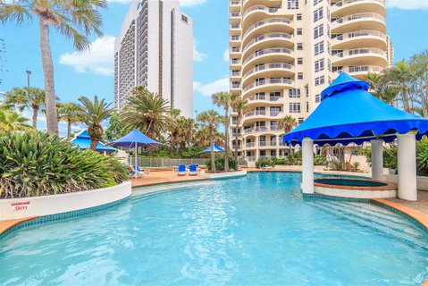 APR Private SUITES MOROC By The Beach - Accommodation in Surfers Paradise 11