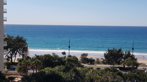APR Private SUITES MOROC By The Beach - Accommodation in Surfers Paradise 6