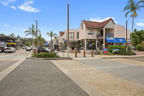 Montipora Unit 3 - In The Heart Of Airlie, Wi-fi And Netflix - Accommodation in Surfers Paradise 12