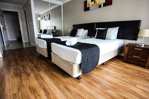 The Phoenician Resort - Accommodation in Surfers Paradise 3