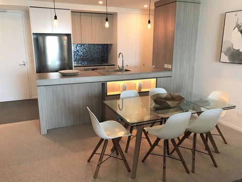 Qube Broadbeach Ocean View Apartments - Accommodation in Surfers Paradise 26