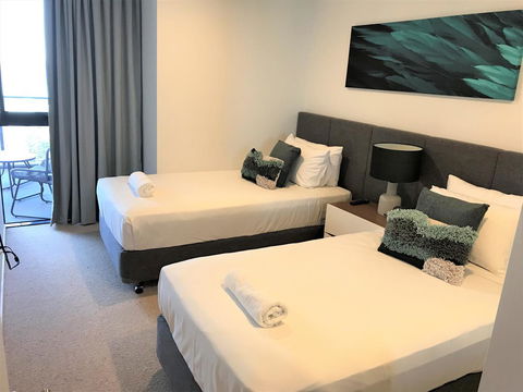 Qube Broadbeach Ocean View Apartments - Accommodation in Surfers Paradise 24