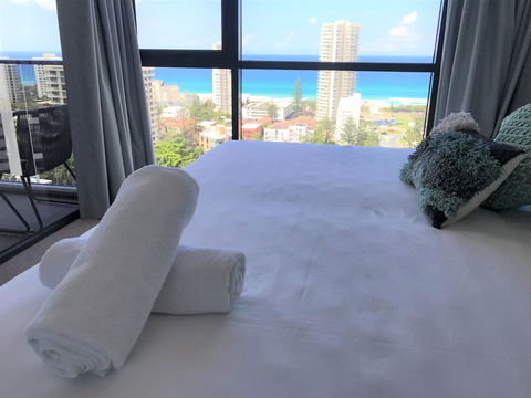 Qube Broadbeach Ocean View Apartments - Accommodation in Surfers Paradise 20