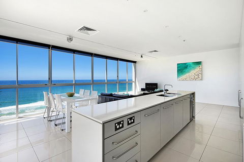 ULTIQA Air On Broadbeach - Accommodation in Surfers Paradise 1