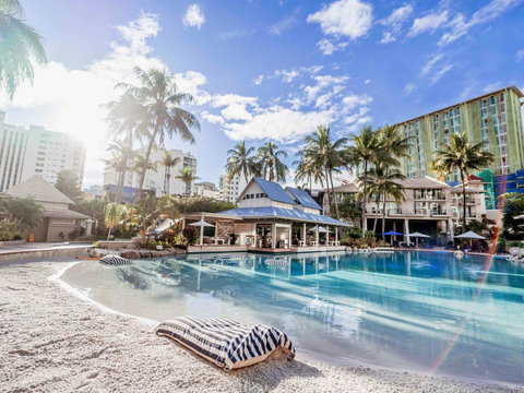 Novotel Cairns Oasis Resort - Accommodation in Surfers Paradise 0