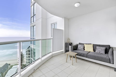 Pacific Views Resort - Accommodation in Surfers Paradise 9