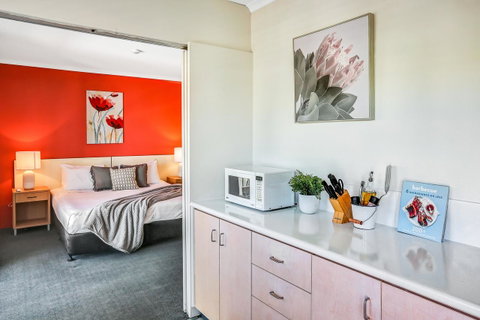 Coral Tree Inn - Accommodation in Surfers Paradise 3