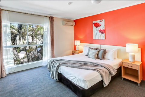 Coral Tree Inn - Accommodation in Surfers Paradise 1