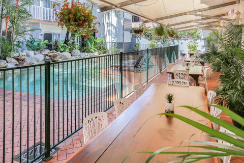 Coral Tree Inn - Accommodation in Surfers Paradise 4