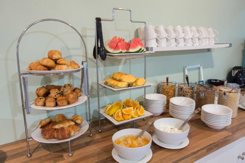 Coral Tree Inn - Accommodation in Surfers Paradise 17