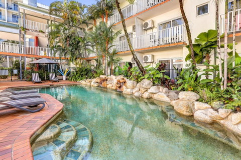 Coral Tree Inn - Accommodation in Surfers Paradise 24